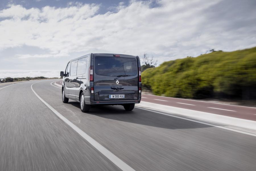 Renault Trafic SpaceClass LWB (X82) 2019 года  (фото 9 из 16)